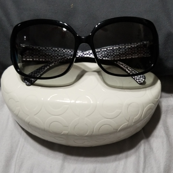 Coach sunglasses - Picture 1 of 6